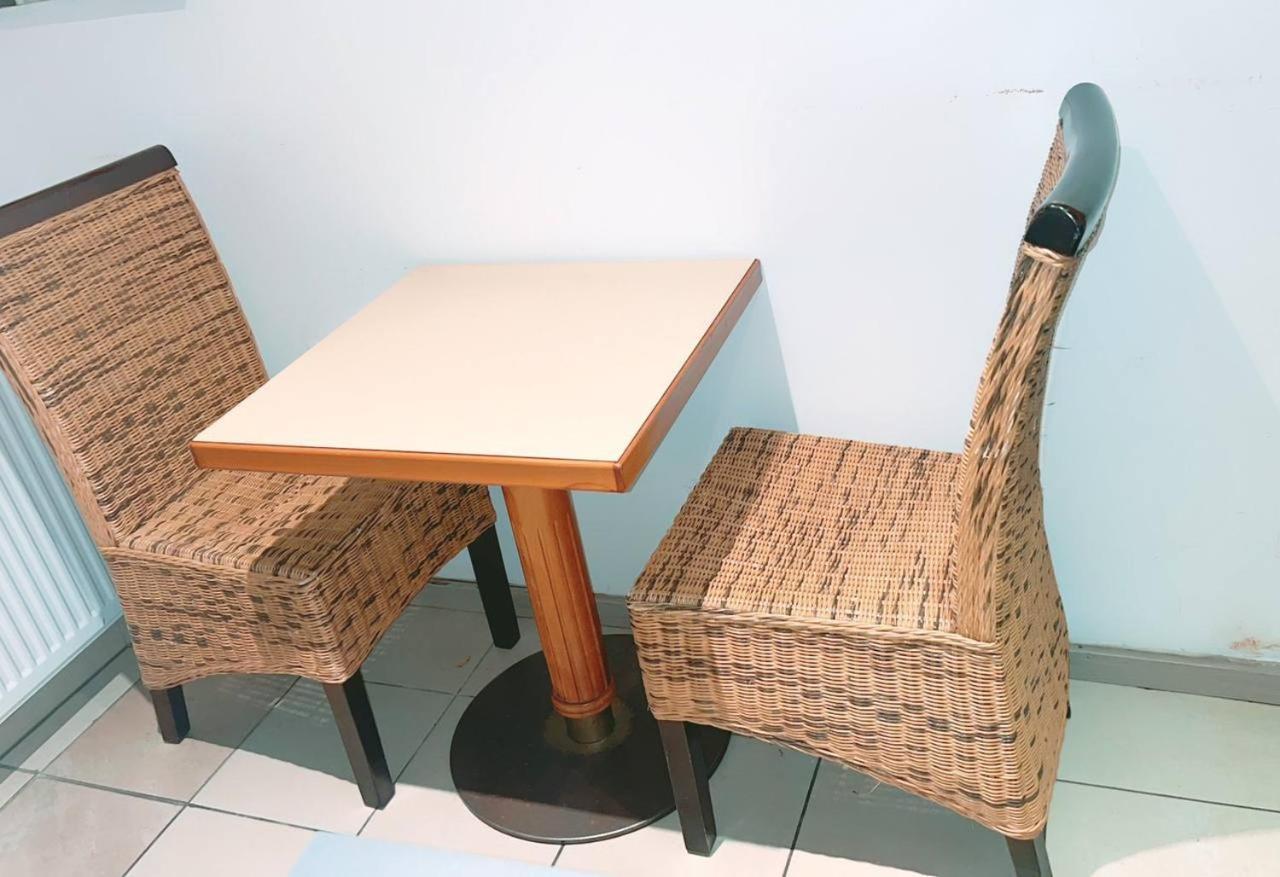 Comfort Triple Room Hn Wien Ngoại thất bức ảnh