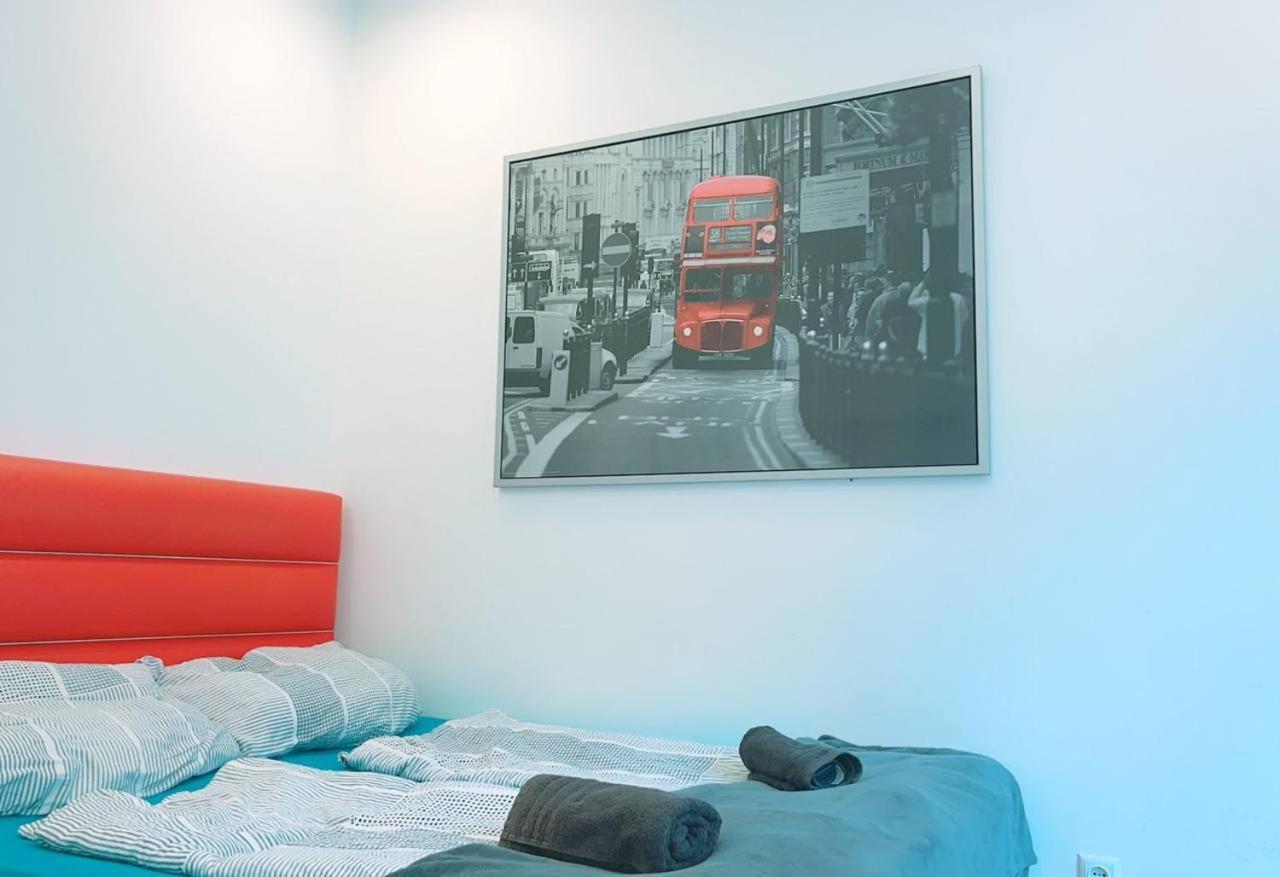 Comfort Triple Room Hn Wien Ngoại thất bức ảnh